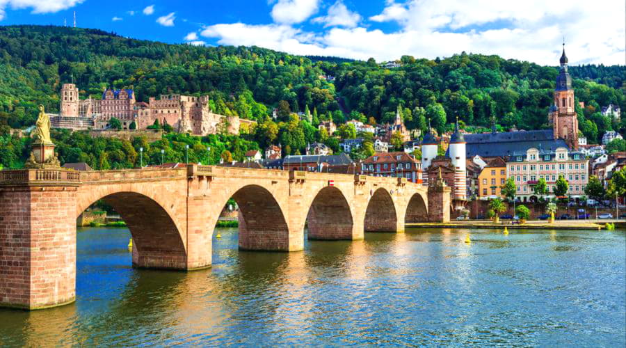 Vi tilbyder et bredt udvalg af biludlejningsmuligheder i Heidelberg.